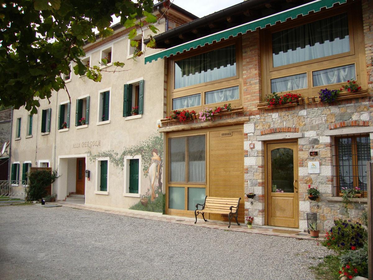 ולדוביאדנה B&B Alla Pergola מראה חיצוני תמונה
